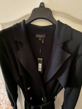 Beautiful Donna Karan New York 7 easy pieces collection, elegant black.